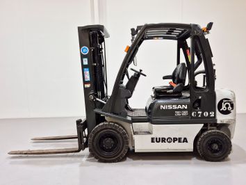 Carretilla Elevadora Diesel UNICARRIERS Y1D2A25Q
