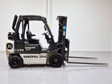 Carretilla Elevadora Diesel unicarriers Y1D2A25Q - 2511009 | Europea de Carretillas