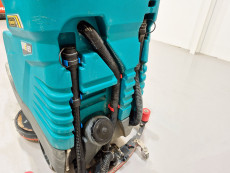 Fregadora Industrial Conductor Sentado eureka E83 - 2564003 | Europea de Carretillas