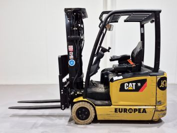 Carretilla Elevadora Electrica 3 ruedas CATERPILLAR EP16ANT