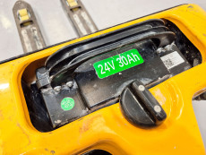 Transpaleta Electrica mb forklift EPL154 (Litio) 24V 30Ah - 3125069 | Europea de Carretillas