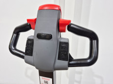 Transpaleta Electrica mb forklift EPL154 (Litio) 24V 30Ah - 3125128 | Europea de Carretillas
