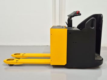 Transpaleta Electrica con plataforma MB FORKLIFT KPL201 (Litio)