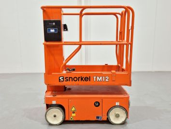 Plataforma Vertical Electrica SNORKEL TM12
