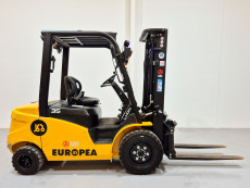 Carretilla Elevadora Electrica 4 ruedas mb forklift EFL353 - 3662006 | Europea de Carretillas