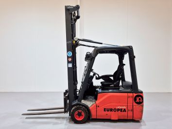 Carretilla Elevadora Electrica 3 ruedas LINDE E18L-01