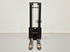 Apilador Electrico conductor a pie mb forklift ESA121 (2S360) (Gel) 24V 105Ah - 3712003 | Europea de Carretillas