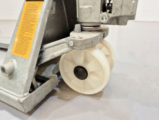 Transpaleta Manual europea ACBFG25-NN-T 540x1150 Galvanizada - 3725001 | Europea de Carretillas