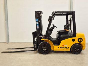 Carretilla Elevadora Diesel MB FORKLIFT CPCD25T8-G51