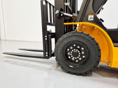 Carretilla Elevadora Diesel mb forklift CPCD25T8-G51 - 3823013 | Europea de Carretillas