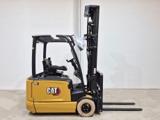 Carretilla Elevadora Electrica 3 ruedas caterpillar EP20N2T - 3892004 | Europea de Carretillas