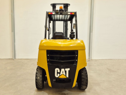Carretilla Elevadora Diesel caterpillar DP50NB - 3920002 | Europea de Carretillas 2
