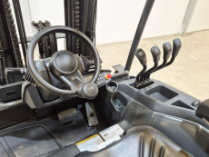 Carretilla Elevadora Electrica 4 ruedas caterpillar EP55NH - 3970002 | Europea de Carretillas