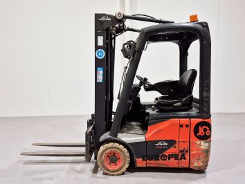 Carretilla Elevadora Electrica 3 ruedas LINDE E12-02 (Serie 386)