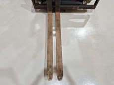 Carretilla Elevadora Electrica 3 ruedas linde E12Z - 1353004 | Europea de Carretillas