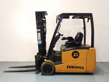 Carretilla Elevadora Electrica 3 ruedas CATERPILLAR EP20PNT