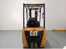Carretilla Elevadora Electrica 3 ruedas caterpillar EP20PNT - 3593002 | Europea de Carretillas