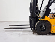 Carretilla Elevadora Electrica 4 ruedas mb forklift EFL181 (Litio) - 3234008 | Europea de Carretillas