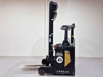 Carretilla Retractil conductor sentado CATERPILLAR NR14N2HS (Litio)