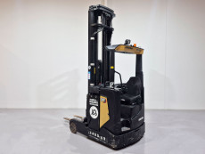 Carretilla Retractil conductor sentado caterpillar NR14N2HS (Litio) - 3455002 | Europea de Carretillas