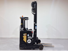 Carretilla Retractil conductor sentado caterpillar NR14N2HS (Litio) - 3455002 | Europea de Carretillas