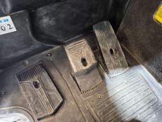 Carretilla Retractil conductor sentado caterpillar NR14N2HS (Litio) - 3455002 | Europea de Carretillas