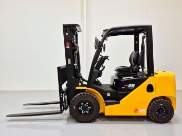 Carretilla Elevadora Diesel MB FORKLIFT CPCD25-XW97F