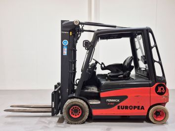 Carretilla Elevadora Electrica 4 ruedas LINDE E30L-01