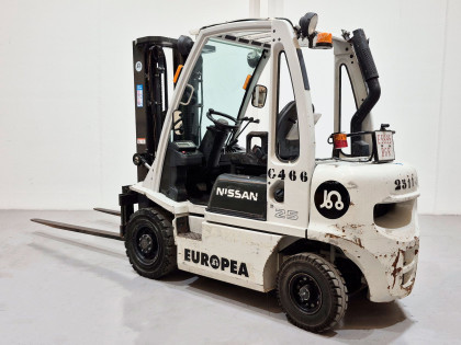 Carretilla Elevadora Diesel unicarriers Y1D2A25Q - 2511005 | Europea de Carretillas 2