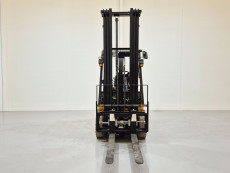 Carretilla Elevadora Electrica 4 ruedas mb forklift EFL253 (Litio) 80V 280Ah - 3629016 | Europea de Carretillas