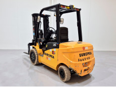 Carretilla Elevadora Electrica 4 ruedas mb forklift EFL353 - 3662002 | Europea de Carretillas