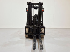 Carretilla Elevadora Electrica 4 ruedas mb forklift EFL353 - 3662002 | Europea de Carretillas