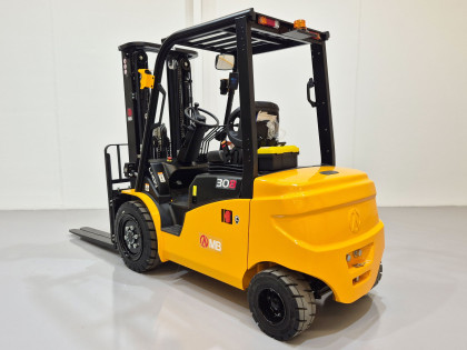 Carretilla Elevadora Electrica 4 ruedas mb forklift EFL303 (Litio) 80V 205Ah - 3751015 | Europea de Carretillas 2
