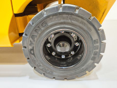 Carretilla Elevadora Electrica 4 ruedas mb forklift EFL303 (Litio) 80V 205Ah - 3751015 | Europea de Carretillas