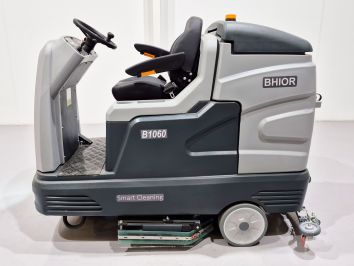 Fregadora Industrial Conductor Sentado BHIOR B1060
