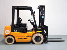 Carretilla Elevadora Electrica 4 ruedas mb forklift EFL252 (Litio) - 3258013 | Europea de Carretillas