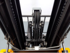 Carretilla Elevadora Electrica 4 ruedas mb forklift EFL302 (Litio) - 3185008 | Europea de Carretillas