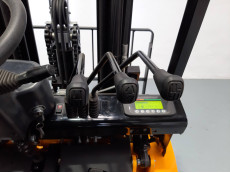 Carretilla Elevadora Electrica 4 ruedas mb forklift EFL302 (Litio) - 3185008 | Europea de Carretillas