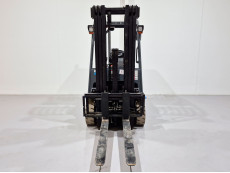 Carretilla Elevadora Electrica 4 ruedas byd SEF25C LitioHierroFosfato - 3675002 | Europea de Carretillas