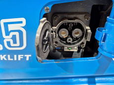 Carretilla Elevadora Electrica 4 ruedas byd SEF25C LitioHierroFosfato - 3675002 | Europea de Carretillas