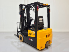 Carretilla Elevadora Electrica 3 ruedas mb forklift CPD18TVL (Litio) 80V 205Ah - 3521064 | Europea de Carretillas