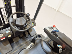 Carretilla Elevadora Electrica 4 ruedas byd ECB20SDC (Litio) 80V 340Ah - 2393008 | Europea de Carretillas