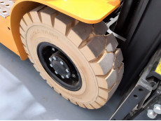 Carretilla Elevadora Electrica 4 ruedas mb forklift EFL181 (Litio) - 3234004 | Europea de Carretillas