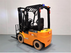 Carretilla Elevadora Electrica 4 ruedas mb forklift EFL181 (Litio) - 3234004 | Europea de Carretillas