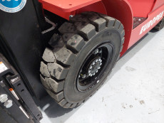 Carretilla Elevadora Electrica 4 ruedas mb forklift EFL252 (Litio) - 3258006 | Europea de Carretillas