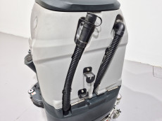 Fregadora Industrial Conductor Sentado bhior B860 - 3543003 | Europea de Carretillas