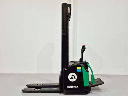 Apilador Electrico con plataforma hangcha CDD16-AC2S-I - 3576005 | Europea de Carretillas