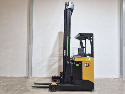 Carretilla Retractil conductor sentado caterpillar NR16N3H (Litio) - 3908006 | Europea de Carretillas