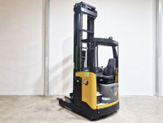 Carretilla Retractil conductor sentado caterpillar NR16N3H (Litio) - 3908006 | Europea de Carretillas