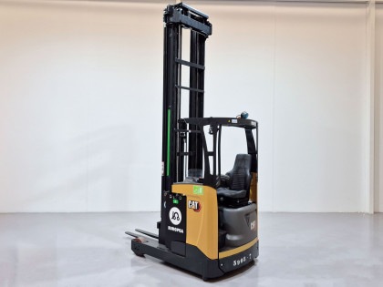 Carretilla Retractil conductor sentado caterpillar NR16N3H (Litio) - 3908007 | Europea de Carretillas 2